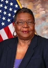 2018 Tanya Martin portrait in front of US flag